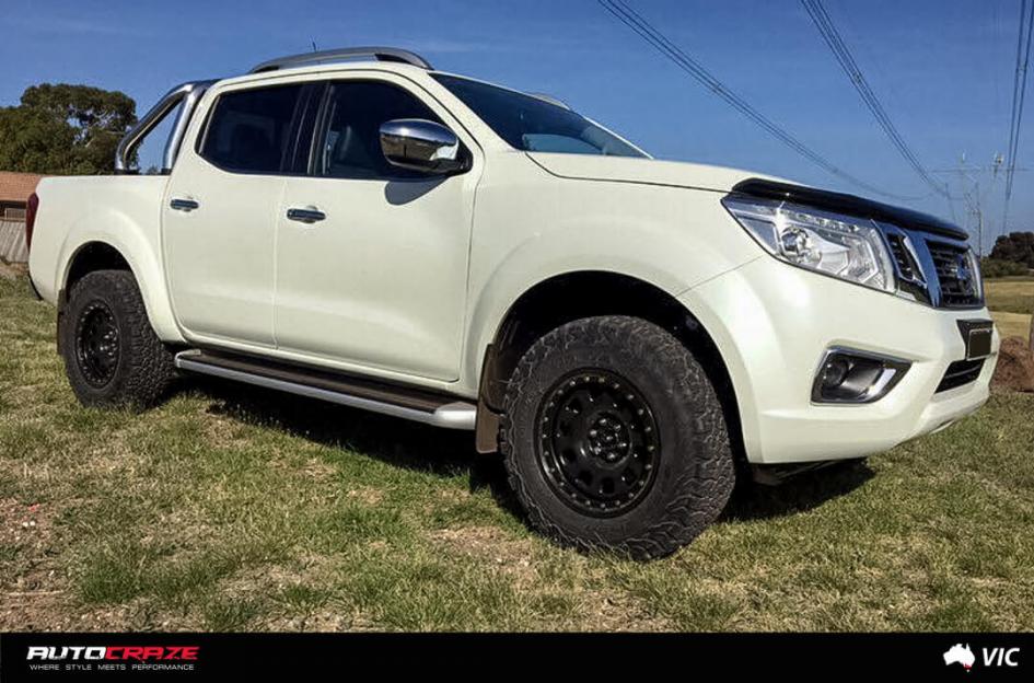 NISSAN NAVARA D LOCKER BLACK